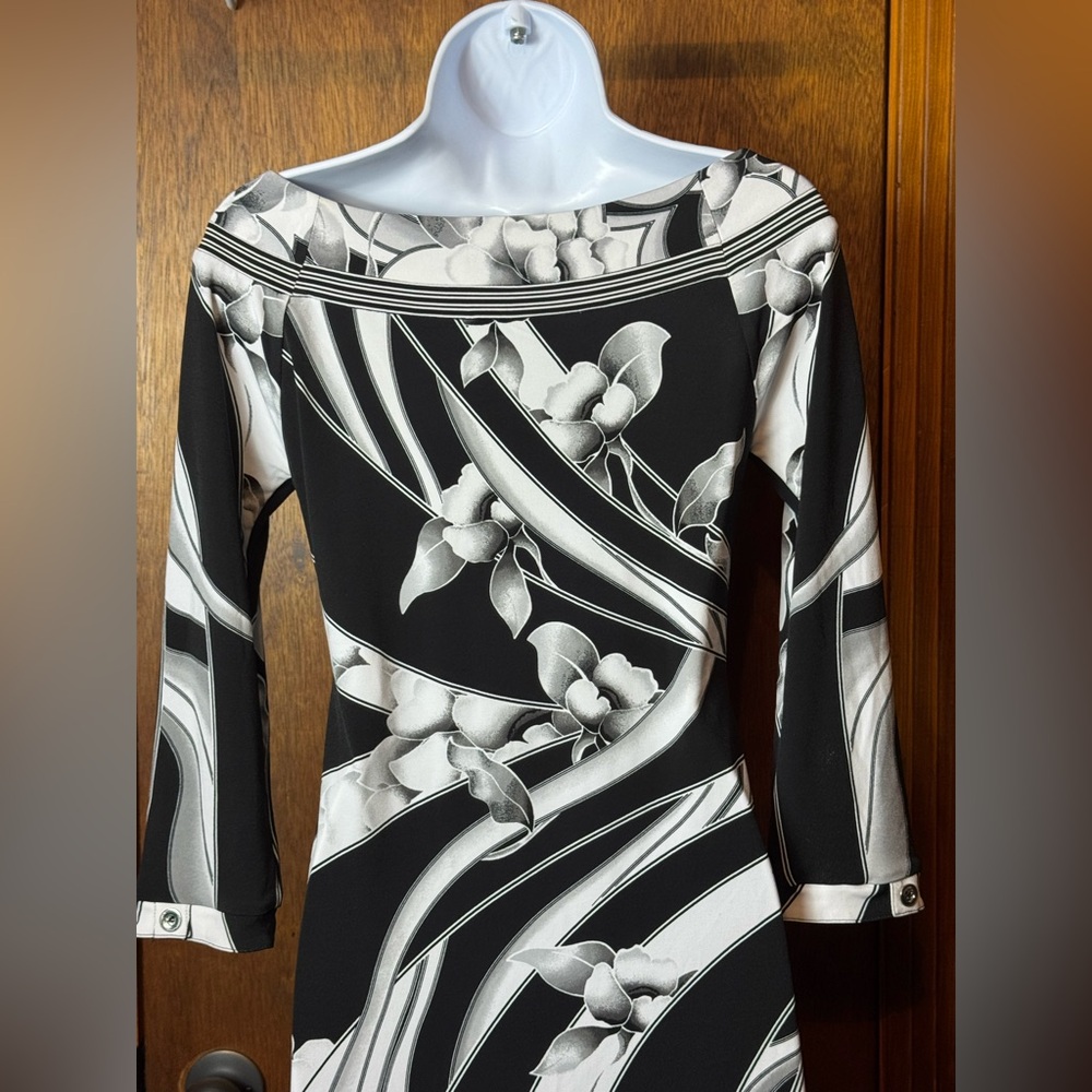 White House Black Market Monochrome Floral Dress‎ - XS - Picture 6 of 7
